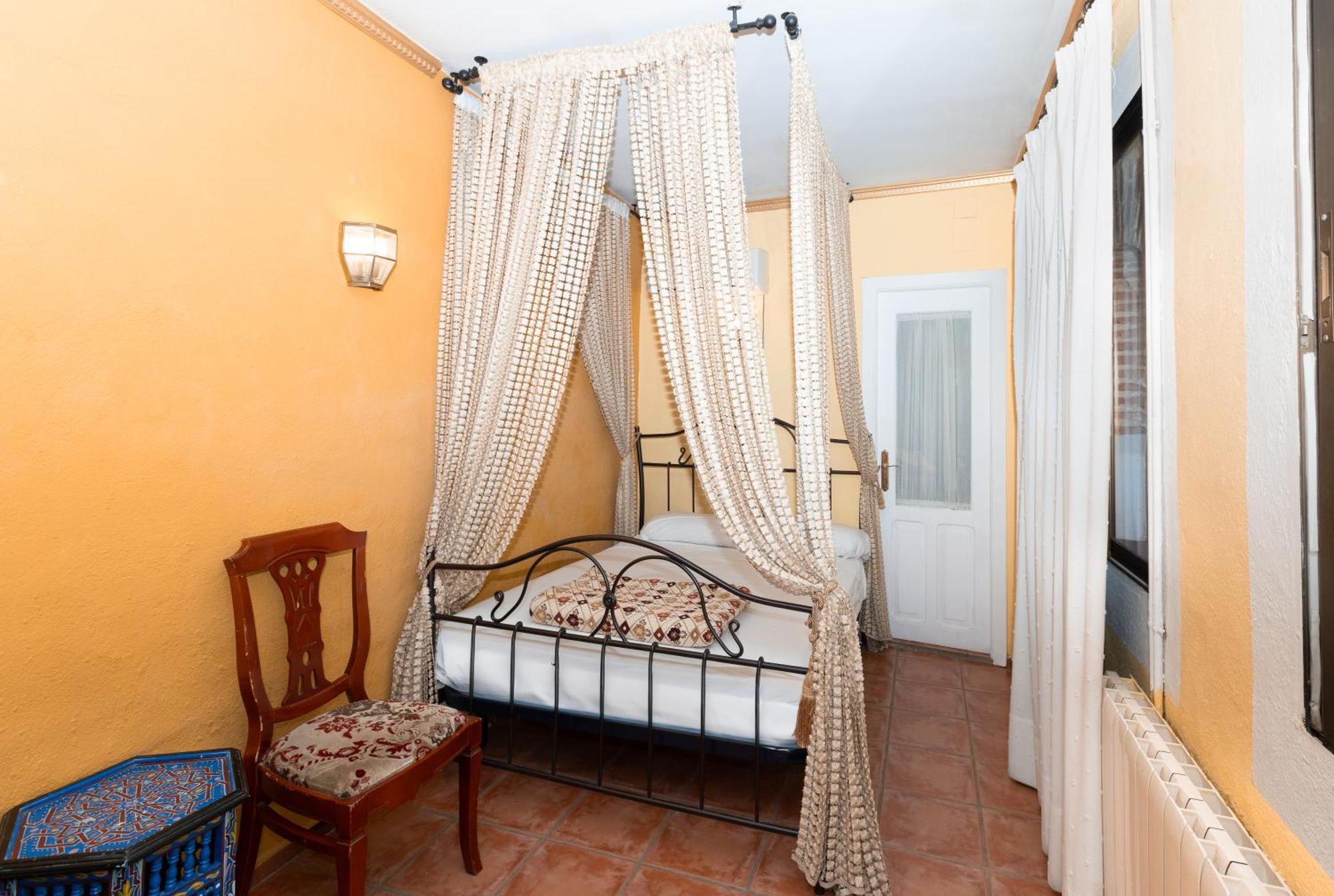Safestay Mezquita Catedral Guest house